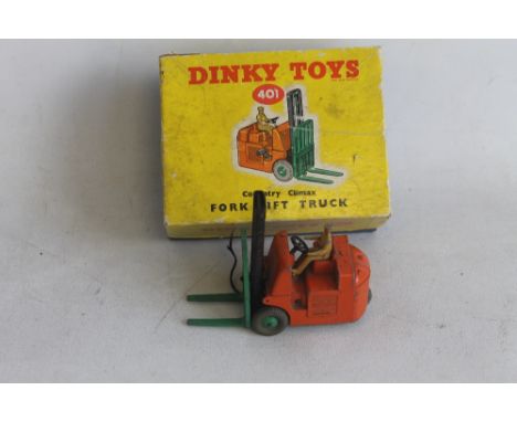 A BOXED DINKY 401 COVENTRY CLIMAX FORK LIFT TRUCK