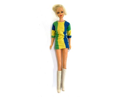 A vintage 1960s Mattel Twiggy doll, 28cmL 