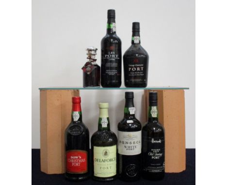 1 bt Dows Christmas Port 1 bt Delaforce Special White Port 1 bt Fonseca White Port 1 bt Harrods Reserve Arch Old Tawny Port b