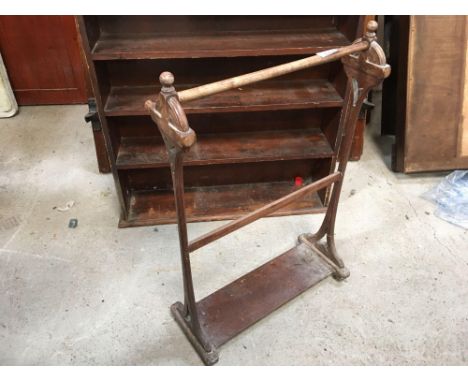  Sale Item:    TOWEL RAIL   Vat Status:   No Vat   Buyers Premium:  This lot is subject to a Buyers Premium of 15% + Vat @ 20