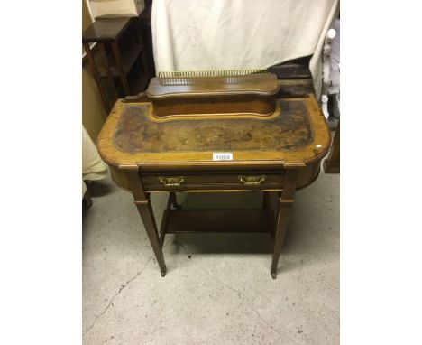  Sale Item:    VICTORIAN LADIES WRITING DESK (AF)  Vat Status:   No Vat   Buyers Premium:  This lot is subject to a Buyers Pr