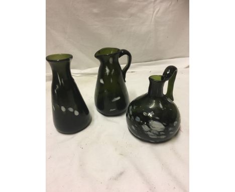  Sale Item:    BOX 3 PCS MELSEY GLASS (AF)   Vat Status:   No Vat   Buyers Premium:  This lot is subject to a Buyers Premium 
