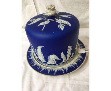  Sale Item:    LARGE CHINA CHEESE DOME   Vat Status:   No Vat   Buyers Premium:  This lot is subject to a Buyers Premium of 1