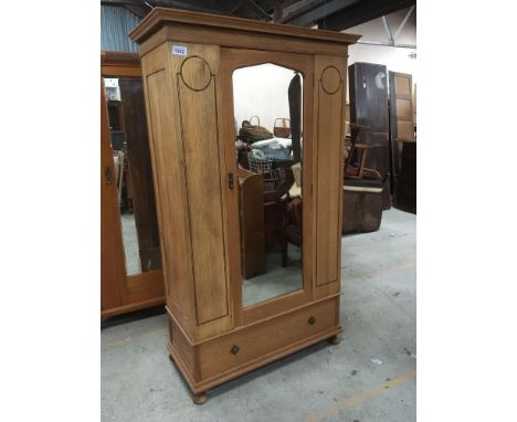  Sale Item:    OAK WARDROBE   Vat Status:   No Vat   Buyers Premium:  This lot is subject to a Buyers Premium of 15% + Vat @ 