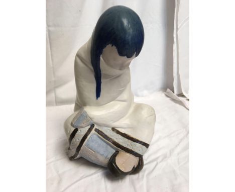  Sale Item:    LLADRO ESKIMO   Vat Status:   No Vat   Buyers Premium:  This lot is subject to a Buyers Premium of 15% + Vat @