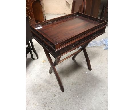  Sale Item:    MAHOGANY CARVED TABLE (AF)   Vat Status:   No Vat   Buyers Premium:  This lot is subject to a Buyers Premium o