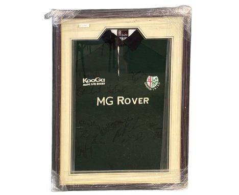 Framed and Signed London Irish Rugby shirt from c2000. Signed by 12 players&gt;Framed size approximately: 86x62cm