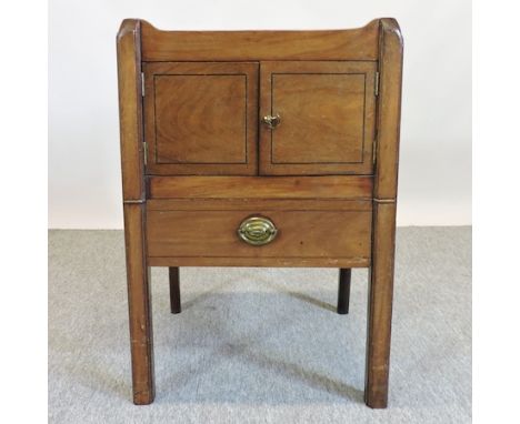 A George III mahogany and ebony strung tray top commode, on square moulded legs, 49cm 