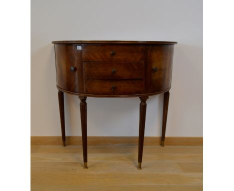 Console demi-luneDimensions: 76 x 37 x 70,5 cm