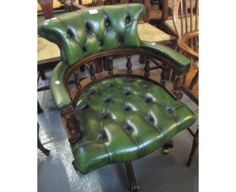 Good quality green leather button back swivel office chair. (B.P. 24% incl. VAT)