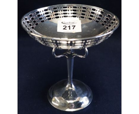 Lot 217 - A silver toast rack and butter dish