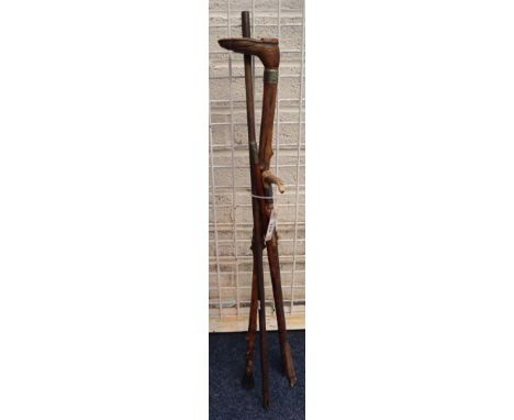 Bundle of walking sticks, riding crop, swagger stick etc. (4)(B.P. 24% incl. VAT)