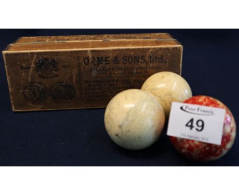 Set of three vintage ivory billiard balls in original box marked Orme & Sons Ltd. (B.P. 24% incl. VAT) CONDITION REPORT: The 