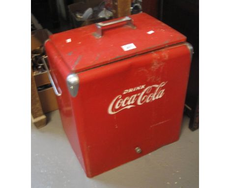Vintage metal Coca Cola ice/drinks box with chrome handle and raised text 'Drink Coca Cola'.(B.P. 24% incl. VAT)