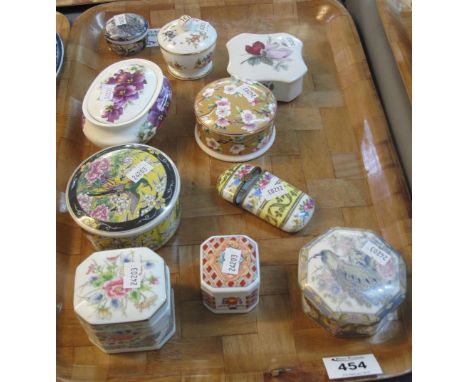 Collection of modern oriental and other porcelain pill boxes to include; Wedgwood, Laudel, Hammersley etc. (10)(B.P. 24% incl