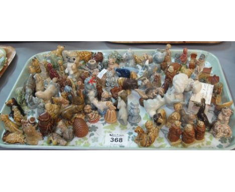 Tray of Wade Whimsies to include; British wildlife, dinosaurs etc.(B.P. 24% incl. VAT) 