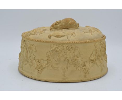 Wedgwood Caneware game pie dish with a rabbit finial (a/f). The main body is in good condition however there is a stapled rep