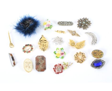 Twenty 20th century and later ladies brooches. Including ceramic and enamel examples 