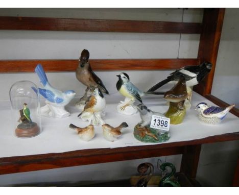 A mixed lot of ceramic birds, in good condition.