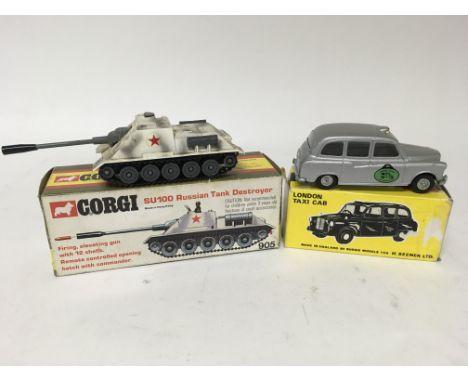 A Budgie London Taxi boxed, Corgi SU 100 Russian tank destroyer no905 boxed