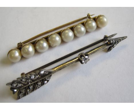 A Diamond Arrow Brooch and a Cultured Pearl Bar Brooch stamped 14