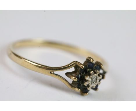 Ladies 9ct sapphire and diamond ring 