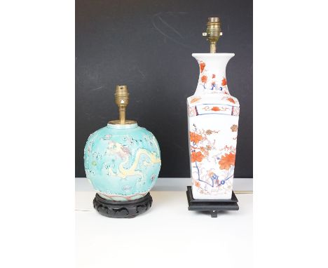 Oriental porcelain table lamp painted in the Imari palette, mounted on square base, 42cm high and an Oriental blue ground tab