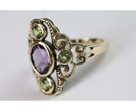 9ct yellow gold amethyst and peridot Art Deco style ring 