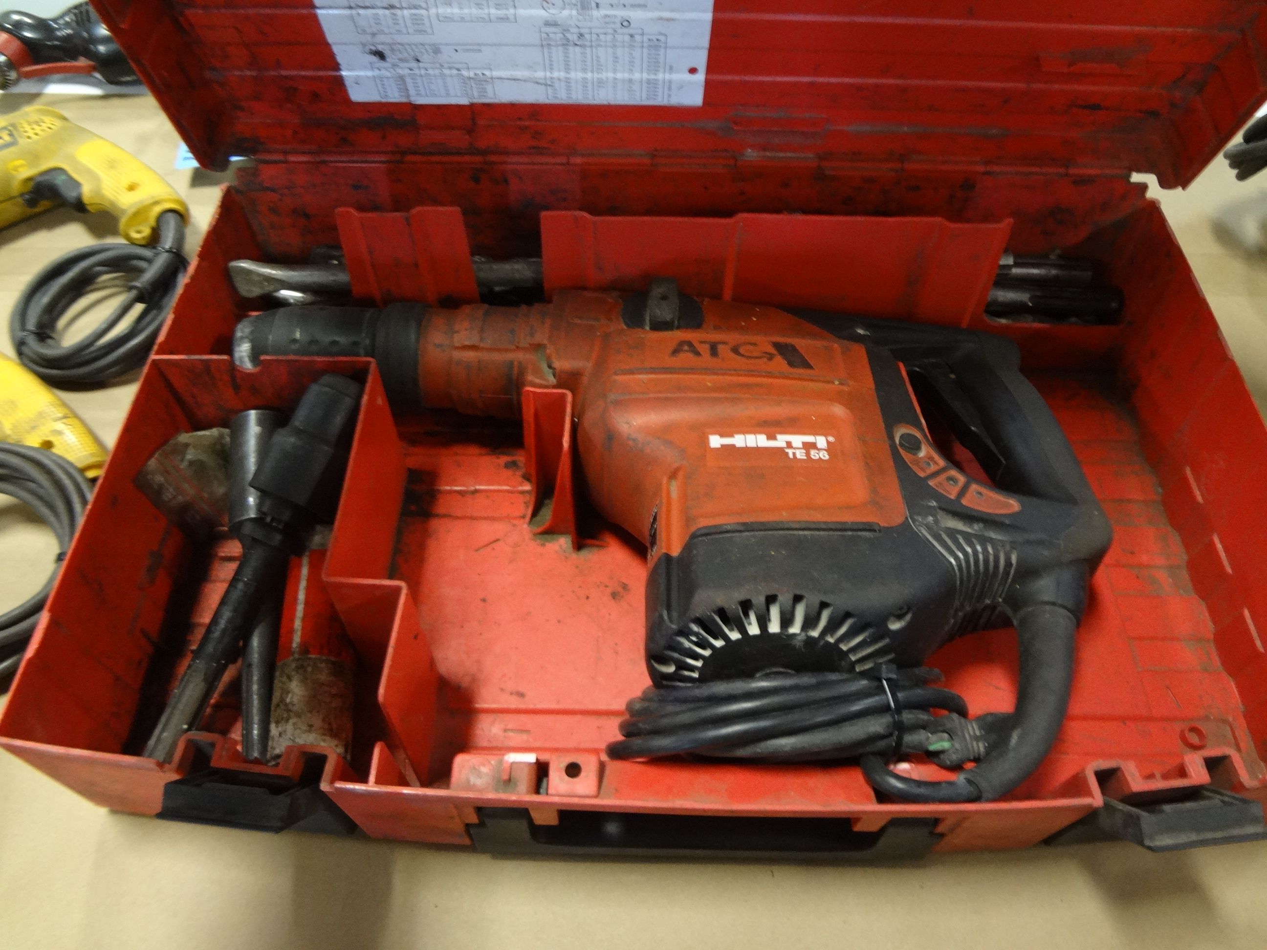 HILTI MODEL TE56 ELECTRIC ROTARY HAMMER DRILL