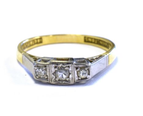ANTIQUE 18CT GOLD &amp; DIAMOND RING set with three early modern brilliant cut diamonds in box grain platinum settings, ring 
