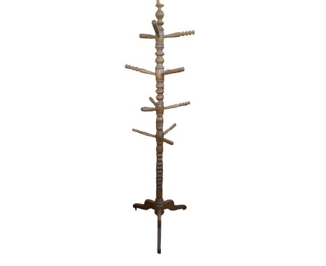 Bobbin columned triform hat tree, 18cm.