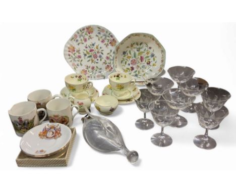 A Mintons Haddon Hall octagonal bowl;&nbsp; a similar side plate;&nbsp; a pair of Royal Doulton tete a tete, with teacups, sa