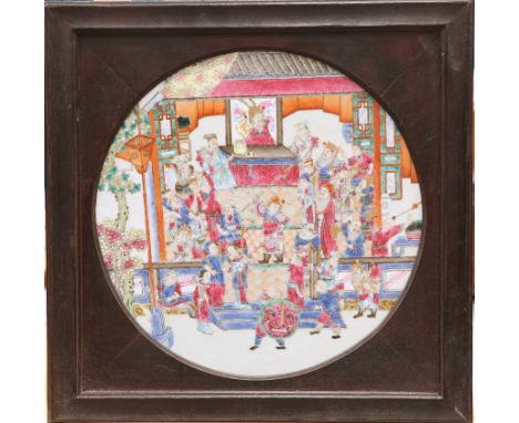 A 19TH CENTURY CHINESE FAMILLE ROSE PORCELAIN PANEL, circular, enamel painted in the characteristic palette with courtly figu