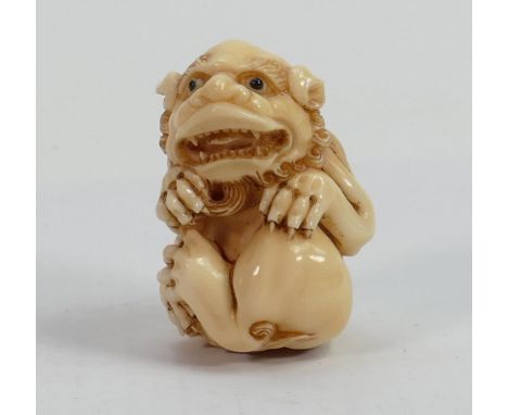 19th Century Chinese Carved Ivory Mythical Beast Netsuke : height 4.3cm 