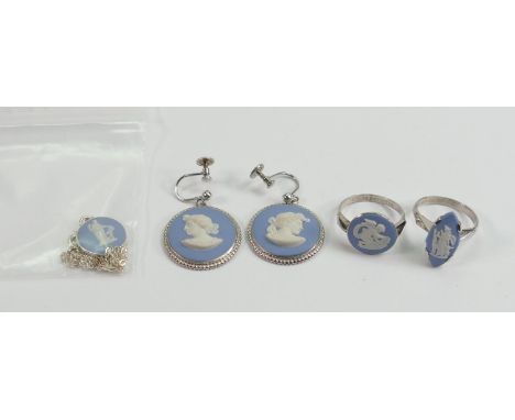 Wedgwood sterling silver jewellery pendant on silver chain clip earrings and 2 x rings: Overall sizes pendant 18mm high, chai