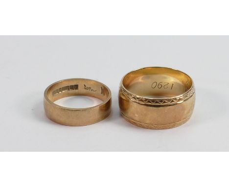 Two hallmarked 9ct gold wedding ring bands: Weight 8g, sizes O &amp; K (2) 