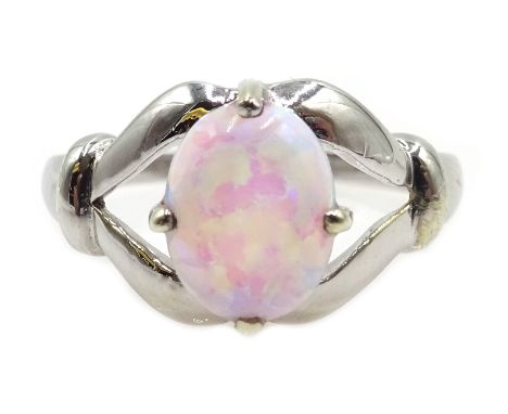 White gold single stone opal ring, hallmarked 9ct Condition Report Approx 3.3gm, size NClick here for further images, conditi