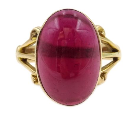 9ct gold cabochon pink stone ring, Chester 1919 Condition Report size M-N 4.3gm