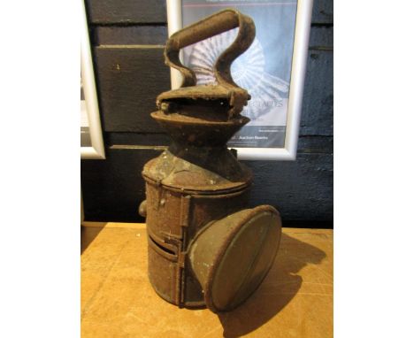 A vintage railway light&nbsp;