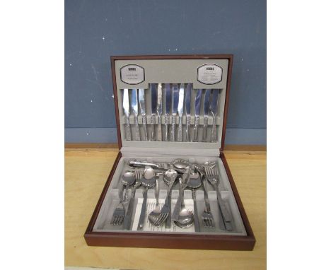 Viner's cutlery canteen (not complete)&nbsp;