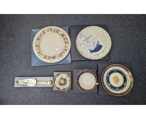 Collection of Royal Worcester, comprising Royal Garden 'Elgar' cake plate and matching cake knife, Queen Elizabeth Anniversar