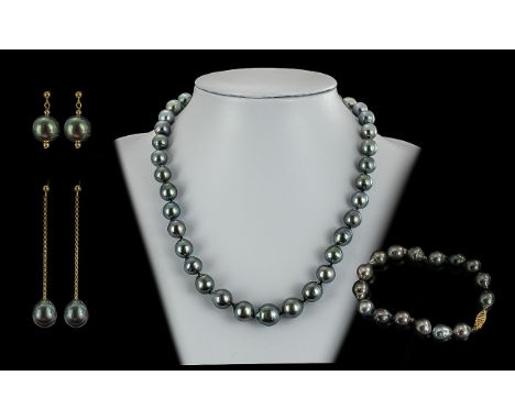 London Pearl Fine Cultured Pearls Ladies Superb Quality Cultured Black Pearl Necklace with 18ct Gold Clasp + Matching Bracele