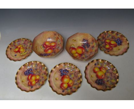 A PAIR OF HAND PAINTED OCTAGONAL FRUIT DESIGN BOWLS, together with five fluted edges plates , all in the Worcester style, by 