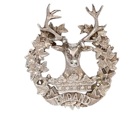 Scottish. Gordon Highlanders WW2 1940 Glasgow hallmarked  silver Officer’s glengarry badge.A good example by RGL (Robert G La