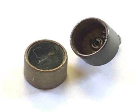 WW2 RAF / SOE Issue Miniature Compass.A rare example of the miniature compass 8mm diameter designed to be concealed in a numb