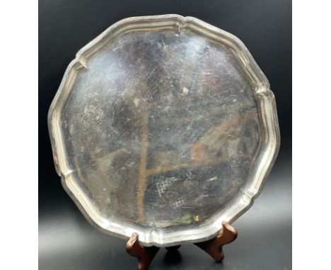 A 925 Sterling silver tray, 30cm in diameter and with an approximate weight of 625g