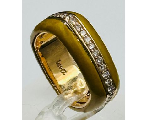 An 18ct gold ring AF with enamel and diamonds with a square design and an approximate weight of 11.2g 