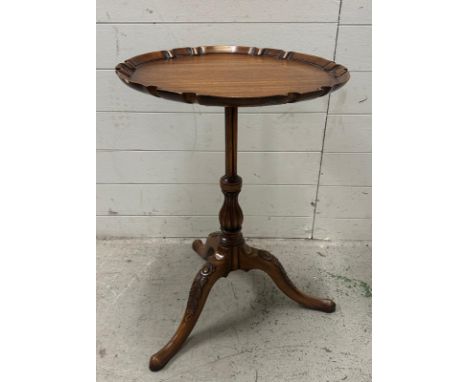 A mahogany pie crust tripod side table on carved splayed legs and turned support (H68cm Dia48cm)