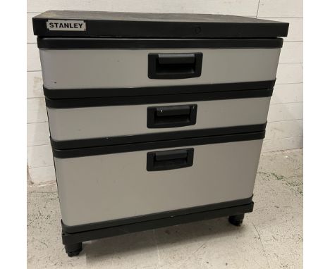 Stanley Garge work shop drawer unit 772030R with mixed tools etc inside (H87cm W76cm D50CM)