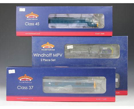A Bachmann OO gauge 31-575 train pack, Windhoff MPV; with a 32-677A Class 45 diesel 45120 and a 32-781 Class 37/0 diesel 3275